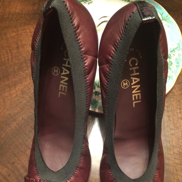 SOLD Authentic Chanel Lambskin Pumps, Size 40 - Picture 8 of 9